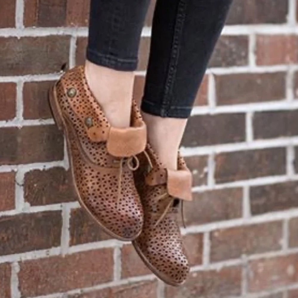 Patricia Nash Sabrina Lser Cut Ankle Booties. Size: 7.